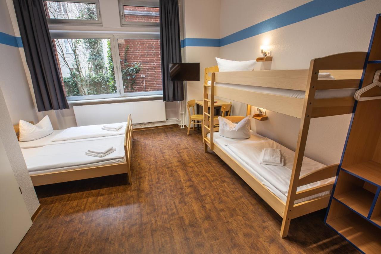 Acama Hotel & Hostel Kreuzberg Berlino Esterno foto