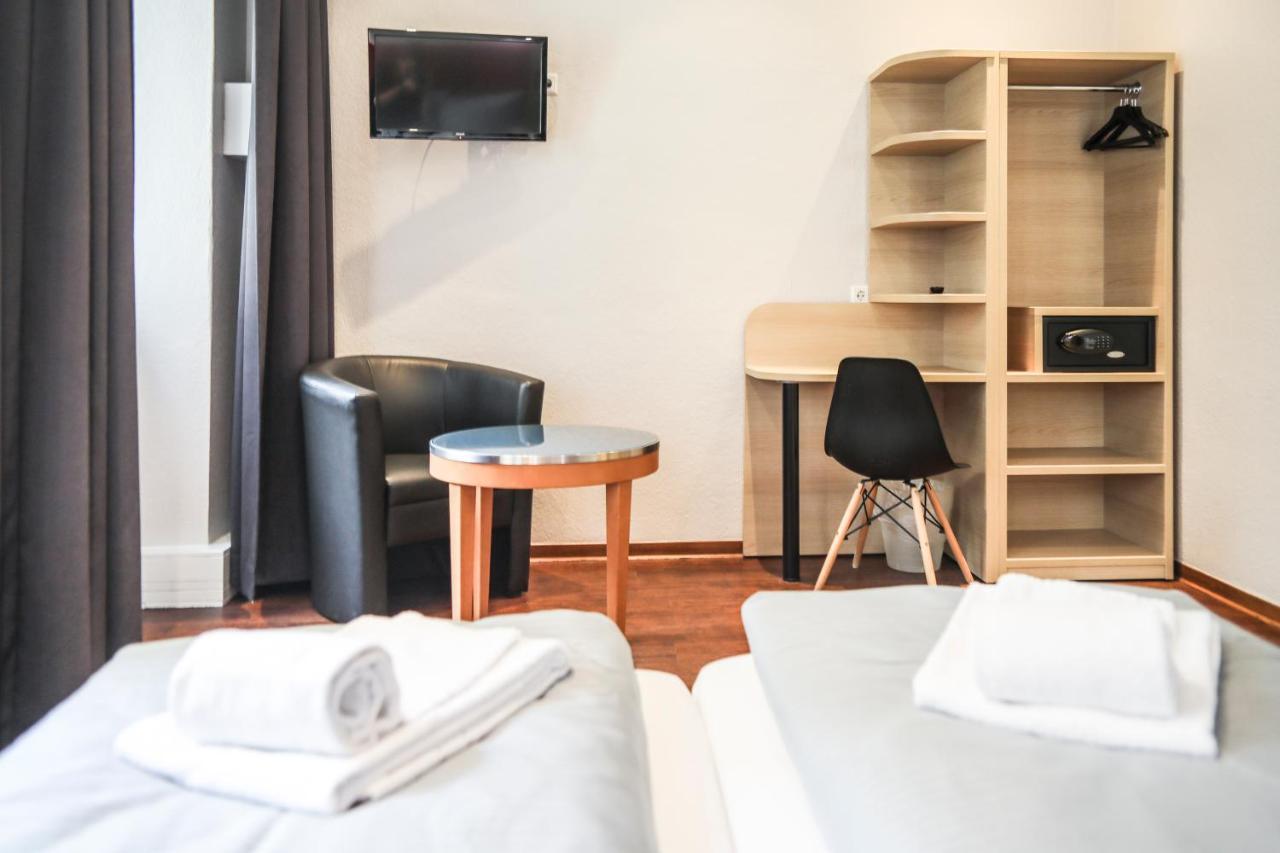 Acama Hotel & Hostel Kreuzberg Berlino Esterno foto