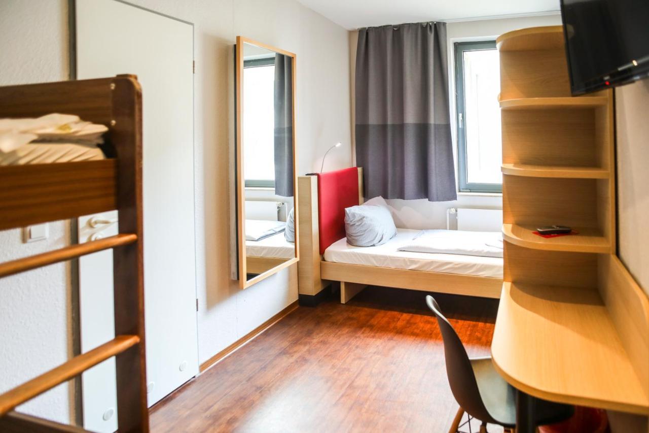 Acama Hotel & Hostel Kreuzberg Berlino Esterno foto